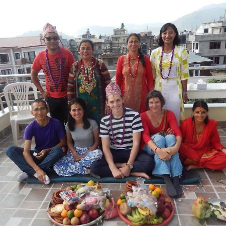 Shine Homestay Famille Francophone - Shine Home And Apartment Kathmandu Buitenkant foto