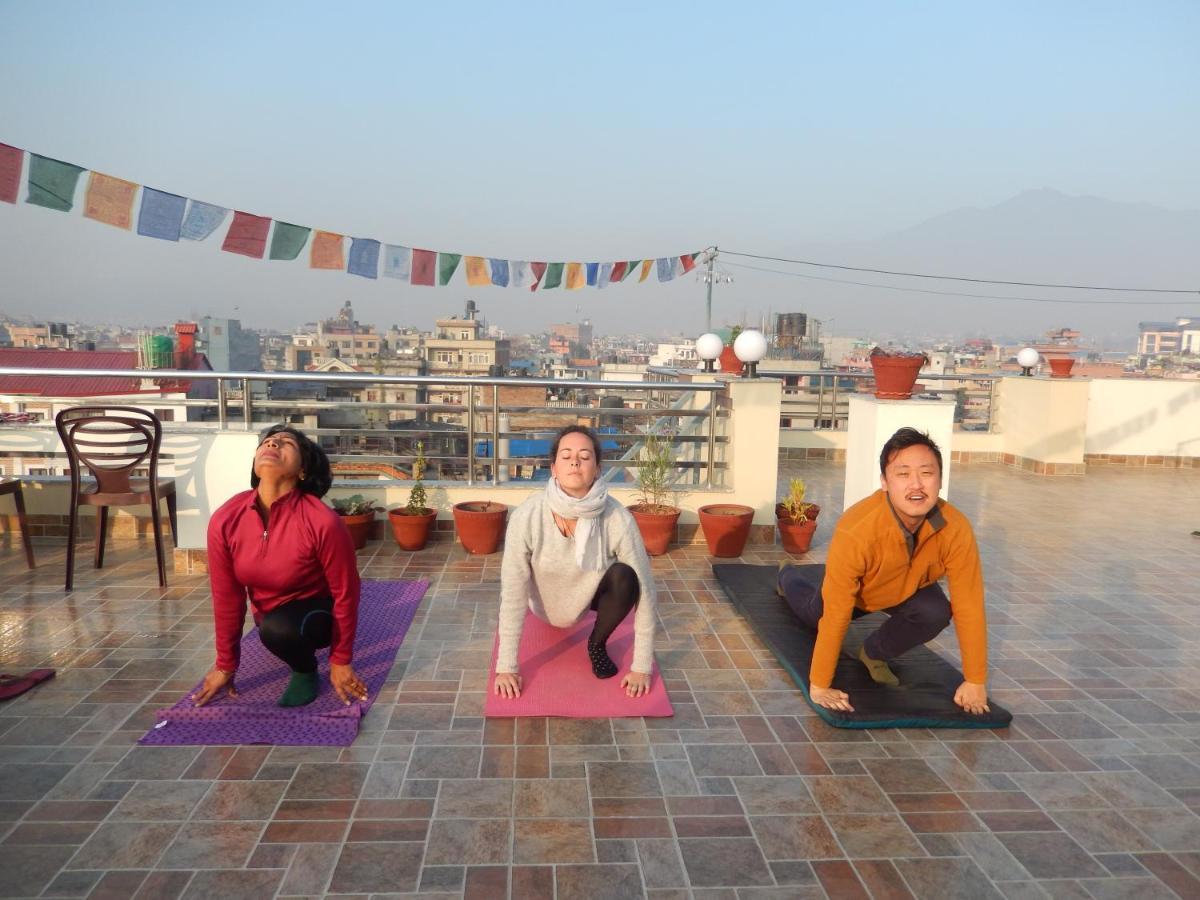 Shine Homestay Famille Francophone - Shine Home And Apartment Kathmandu Buitenkant foto