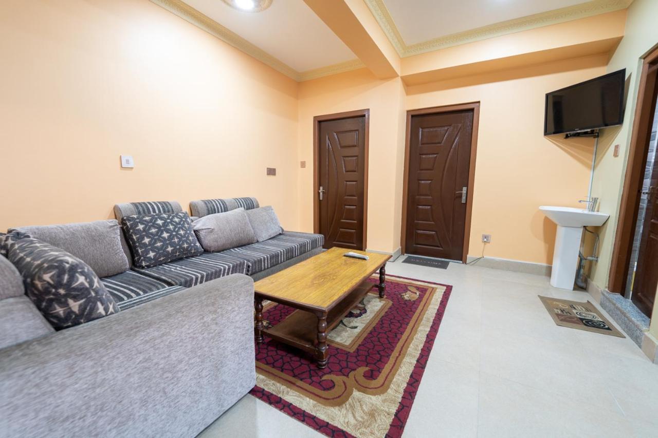 Shine Homestay Famille Francophone - Shine Home And Apartment Kathmandu Buitenkant foto
