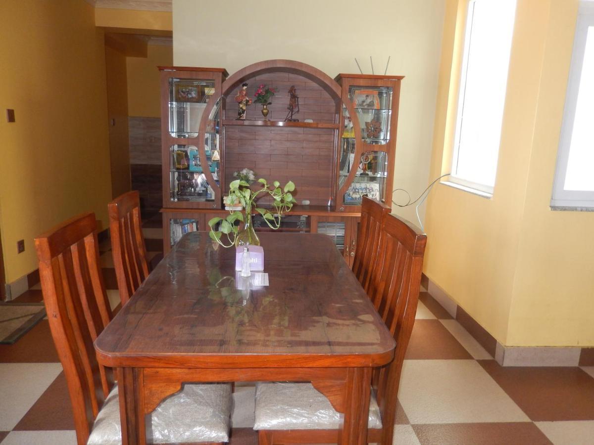 Shine Homestay Famille Francophone - Shine Home And Apartment Kathmandu Buitenkant foto