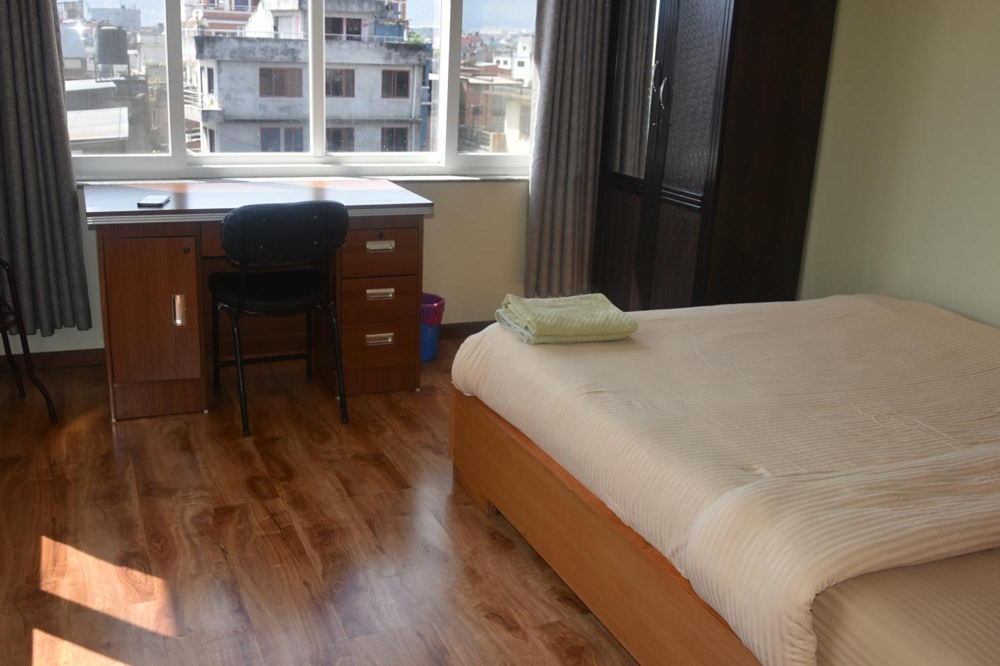 Shine Homestay Famille Francophone - Shine Home And Apartment Kathmandu Buitenkant foto