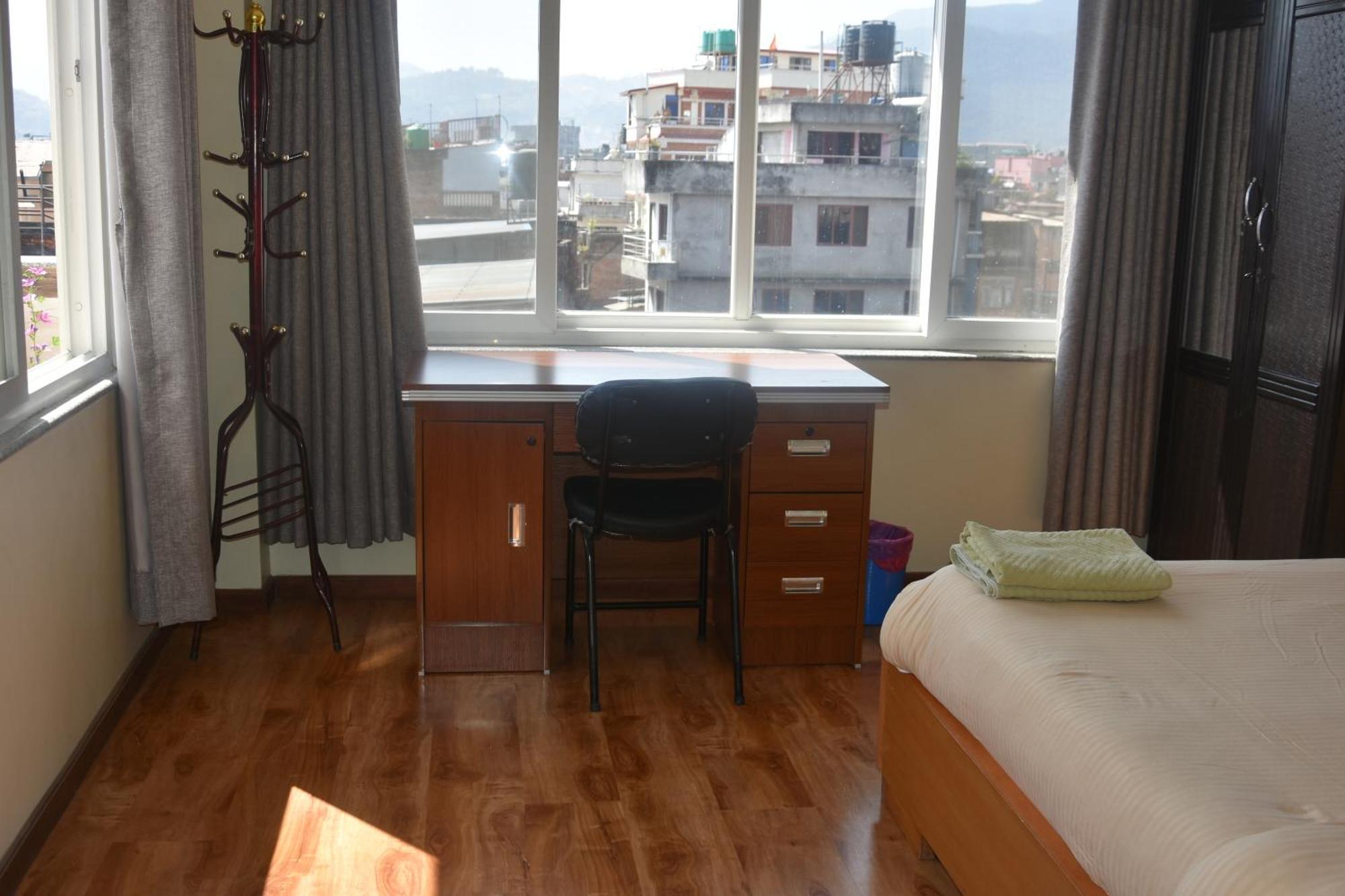 Shine Homestay Famille Francophone - Shine Home And Apartment Kathmandu Buitenkant foto