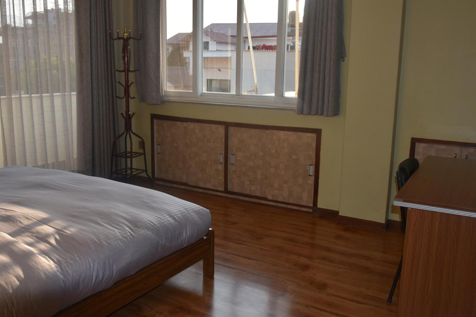 Shine Homestay Famille Francophone - Shine Home And Apartment Kathmandu Buitenkant foto