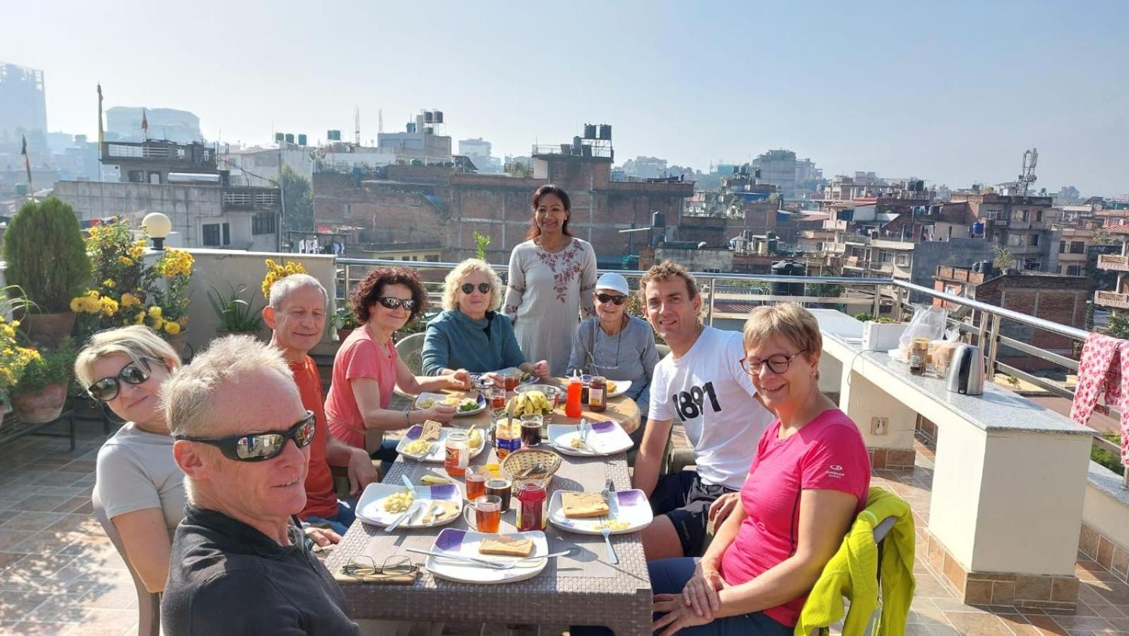 Shine Homestay Famille Francophone - Shine Home And Apartment Kathmandu Buitenkant foto
