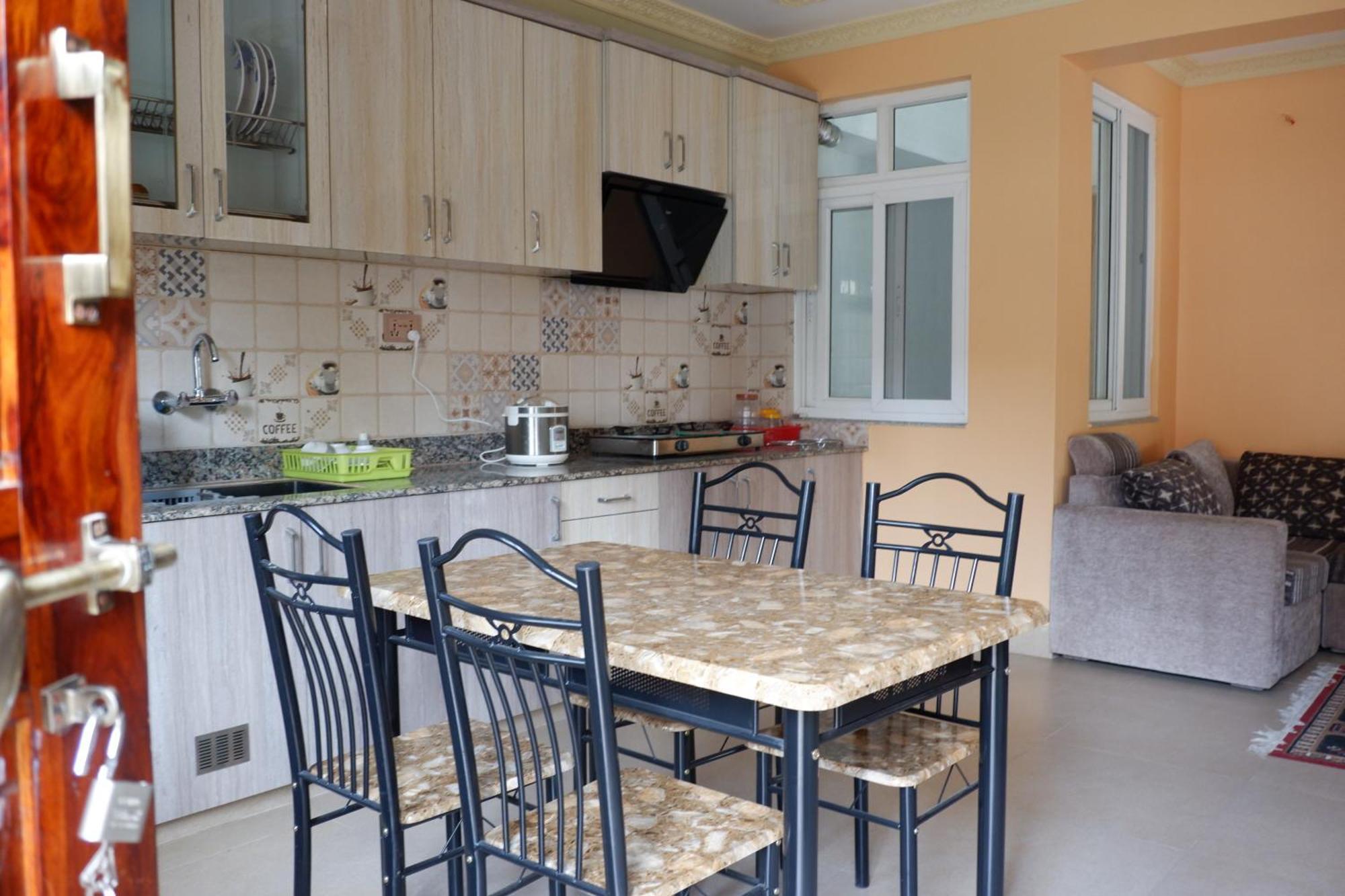 Shine Homestay Famille Francophone - Shine Home And Apartment Kathmandu Buitenkant foto