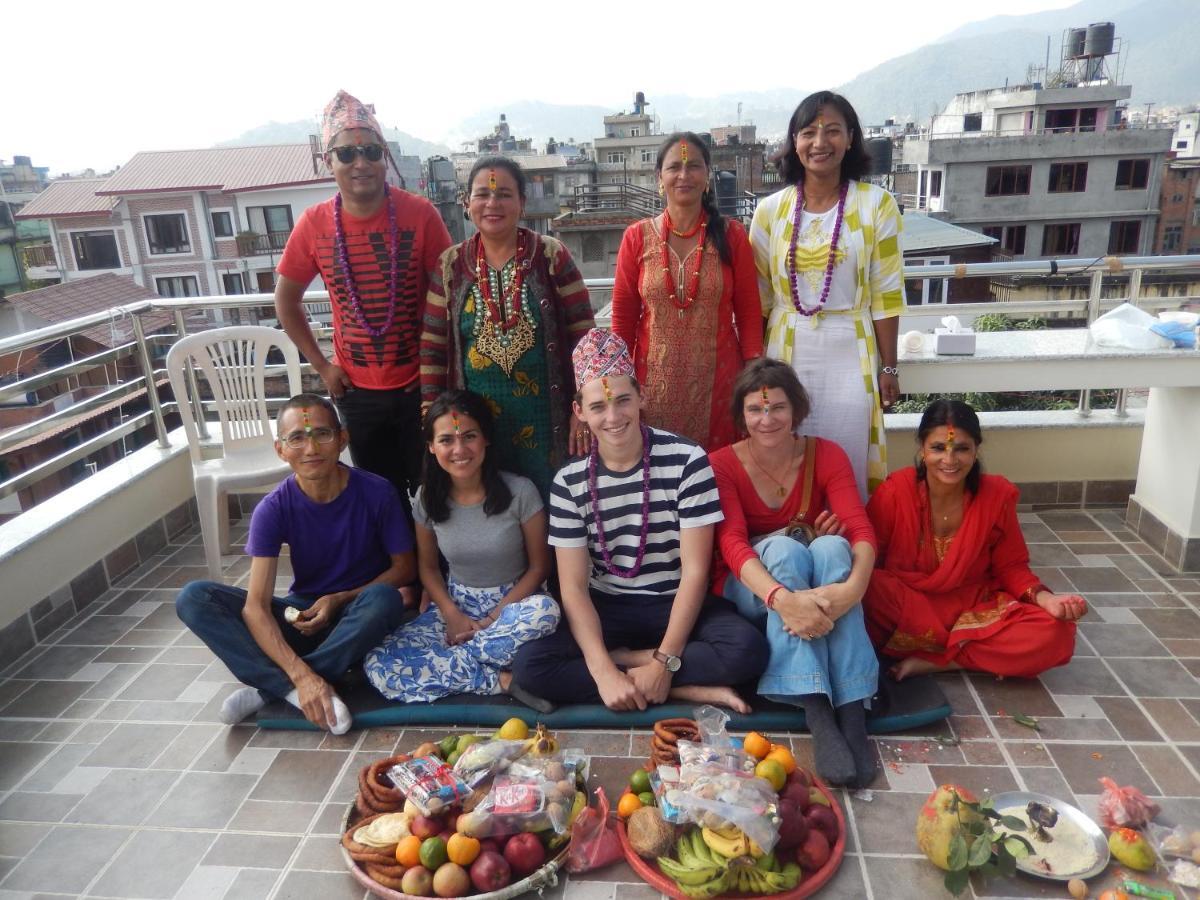 Shine Homestay Famille Francophone - Shine Home And Apartment Kathmandu Buitenkant foto